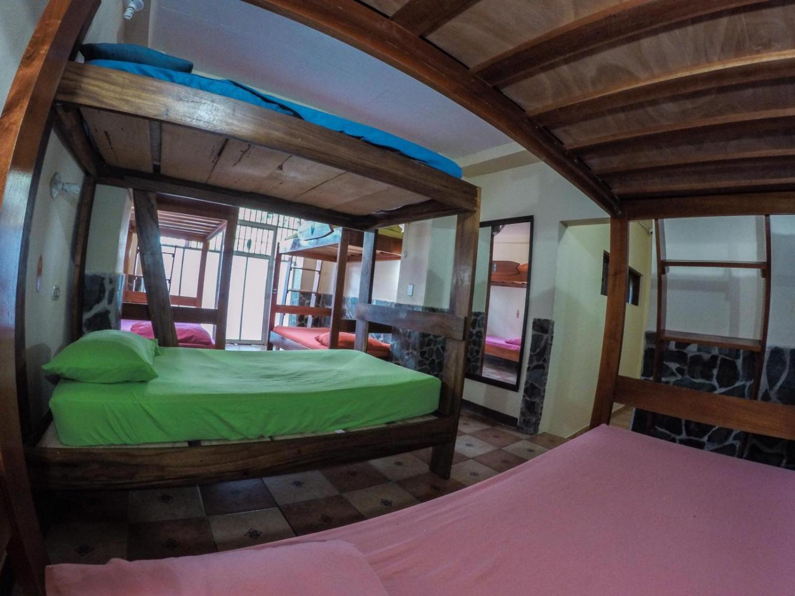 Hostel De Haan Jacó Εξωτερικό φωτογραφία